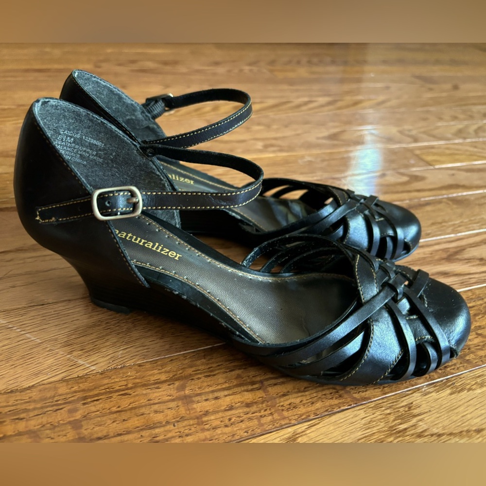 Naturalizer /closed-toe sandals / 8.5 M / leather upper / black / minimal wear